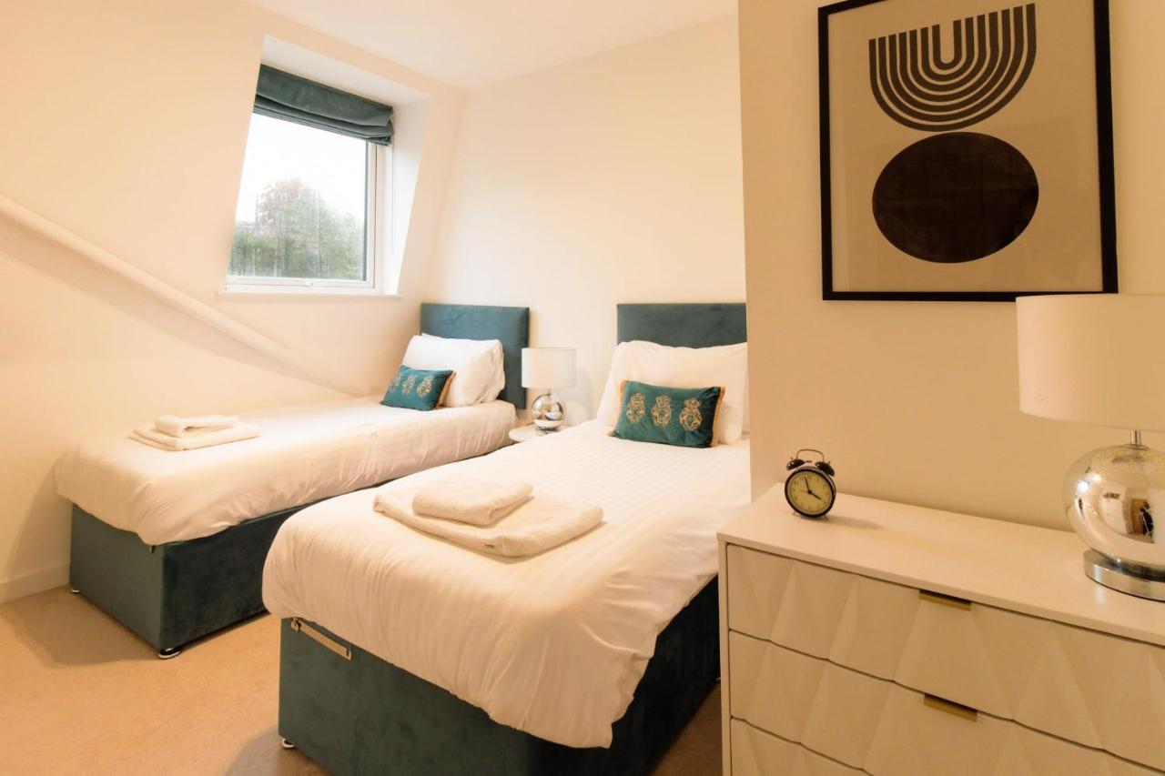 Furness House By Pay As U Stay Redhill  Εξωτερικό φωτογραφία