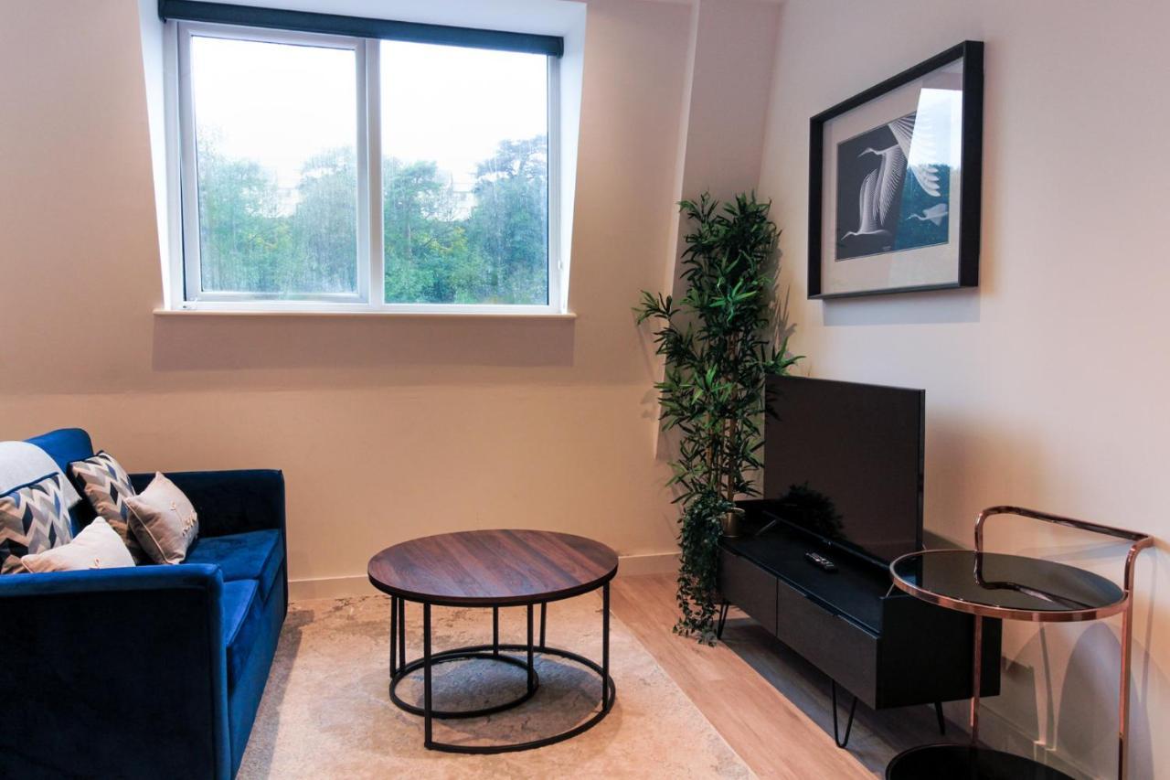 Furness House By Pay As U Stay Redhill  Εξωτερικό φωτογραφία