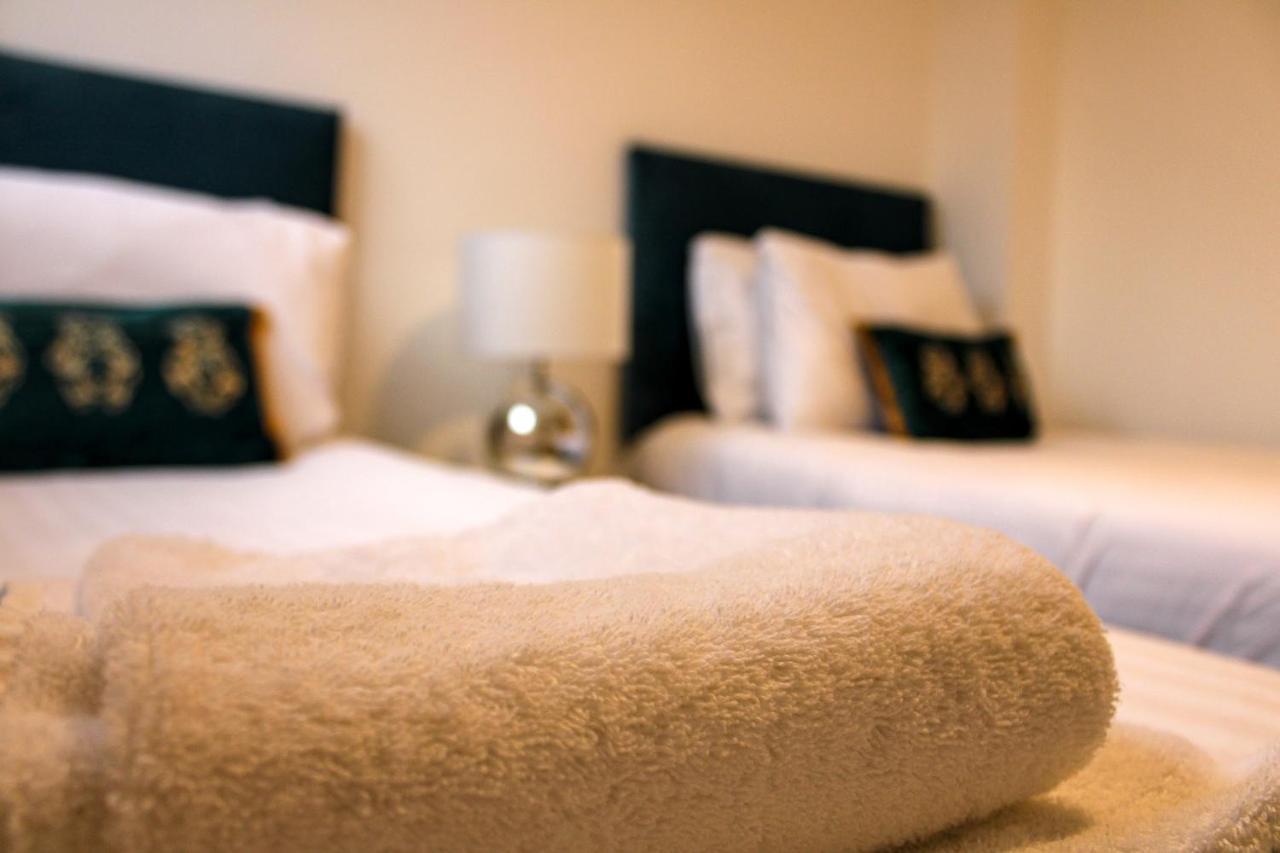 Furness House By Pay As U Stay Redhill  Εξωτερικό φωτογραφία
